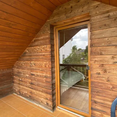 Dvieju Aukstu Namelis Su Jaukiu Kiemu -soley Apartamentai No 5 Appartamento Palanga