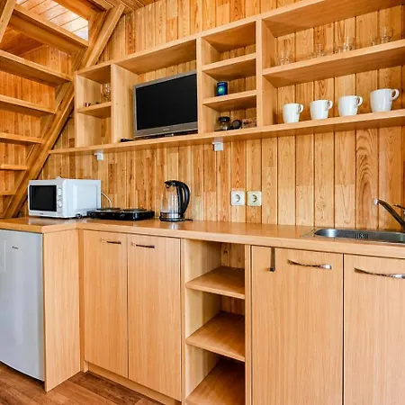 Dvieju Aukstu Namelis Su Jaukiu Kiemu -soley Apartamentai No 5 Palanga