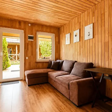 Dvieju Aukstu Namelis Su Jaukiu Kiemu -soley Apartamentai No 5 * Palanga