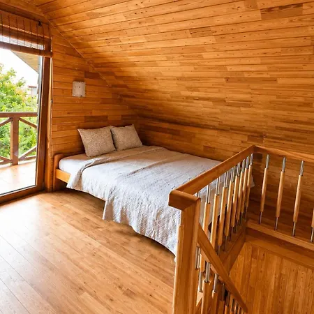 Dvieju Aukstu Namelis Su Jaukiu Kiemu -soley Apartamentai No 5 * Palanga