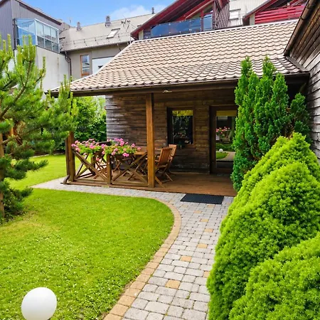 Appartement Dvieju Aukstu Namelis Su Jaukiu Kiemu -soley Apartamentai No 5 Palanga