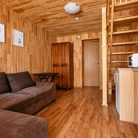 Dvieju Aukstu Namelis Su Jaukiu Kiemu -soley Apartamentai No 5